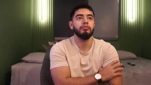 Snapshot of nick_vans chatting on 10.25.25 Jhohan online show from 10.25.25