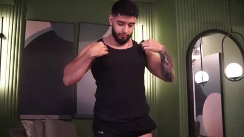 Snapshot of nick_vans chatting on 10.31.25 Jhohan online show from 10.31.25