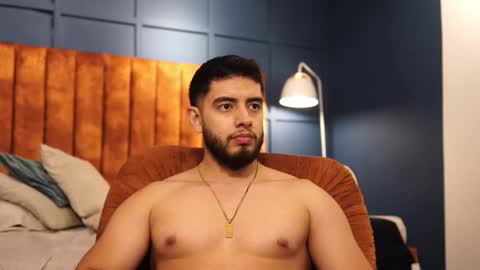 Snapshot of nick_vans chatting on 11.08.25 Jhohan online show from 11.08.25