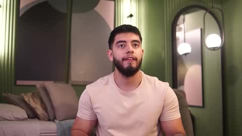 Snapshot of nick_vans chatting on 11.10.25 Jhohan online show from 11.10.25