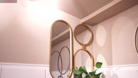 Snapshot of nick_vans chatting on 11.12.25 Jhohan online show from 11.12.25