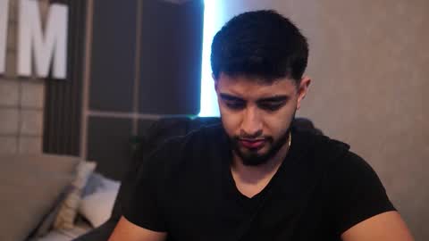 Snapshot of nick_vans chatting on 11.24.25 Jhohan online show from 11.24.25