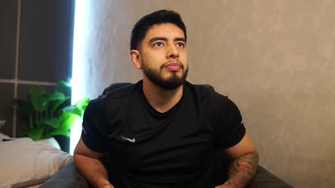 Snapshot of nick_vans chatting on 11.26.25 Jhohan online show from 11.26.25