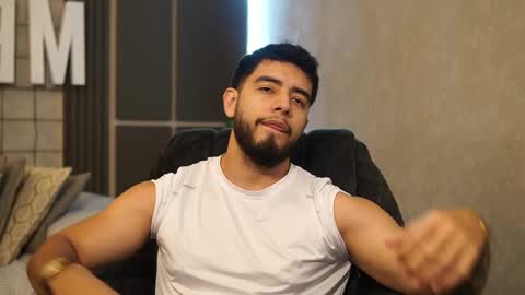 Snapshot of nick_vans chatting on 12.01.25 Jhohan online show from 12.01.25