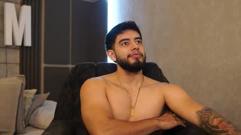 Snapshot of nick_vans chatting on 12.05.25 Jhohan online show from 12.05.25