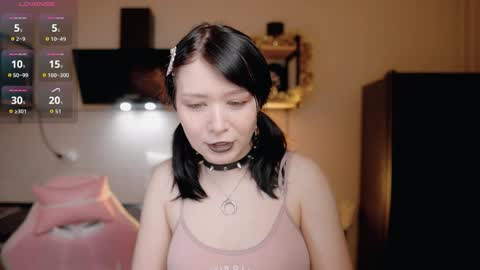 Snapshot of nickari_x chatting on 04.05.26 nickari_x online show from 04.05.26