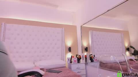 nickky online show from 12.17.25