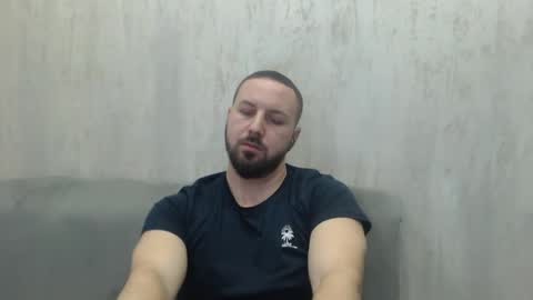 Julian online show from 12.03.25