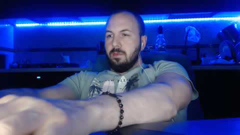 Julian online show from 04.02.26