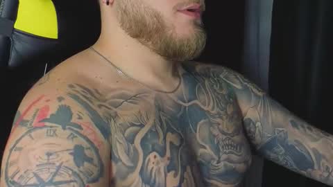 Snapshot of nicktattoomaster chatting on 12.17.25 nicktattoomaster online show from 12.17.25