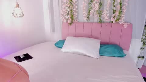 nicky_bonny18 online show from 02.09.26