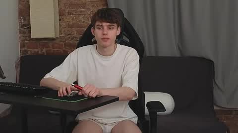 Nicki  Danny online show from 04.10.26