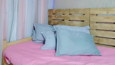 Snapshot of nicky_oli chatting on 02.06.25 nicky_oli online show from 02.06.25