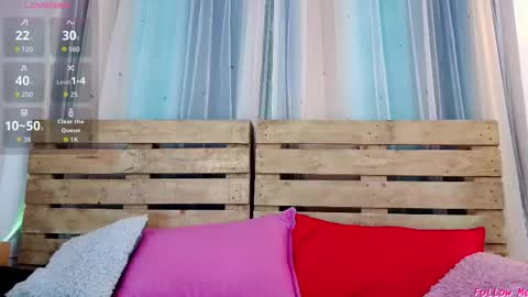 Snapshot of nicky_oli chatting on 10.15.25 nicky_oli online show from 10.15.25