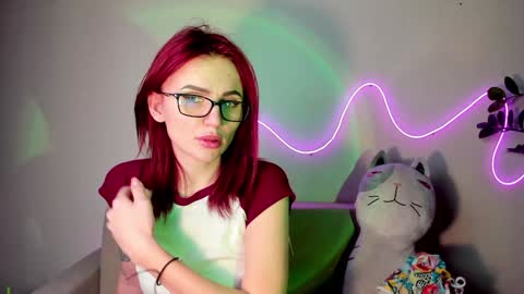 Snapshot of nicky_weekends chatting on 12.10.24 Nicky Weekends online show from 12.10.24