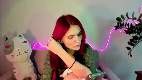 Snapshot of nicky_weekends chatting on 12.13.24 Nicky Weekends online show from 12.13.24