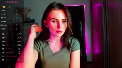 Snapshot of nicky_weekends chatting on 02.25.25 Nicky Weekends online show from 02.25.25