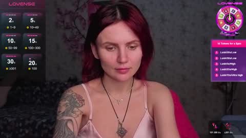 Snapshot of nicky_weekends chatting on 11.26.25 Nicky Weekends online show from 11.26.25