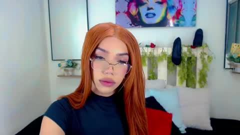 Snapshot of nickynoa chatting on 02.02.25 Nicky online show from 02.02.25