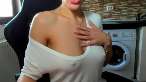 Snapshot of nickyplus chatting on 02.23.25 Nicky online show from 02.23.25