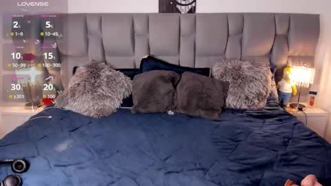 Snapshot of nickytouse chatting on 12.05.25 Nicky online show from 12.05.25