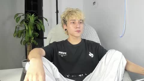 Nico  online show from 09.13.25