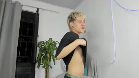 Nico  online show from 10.06.25