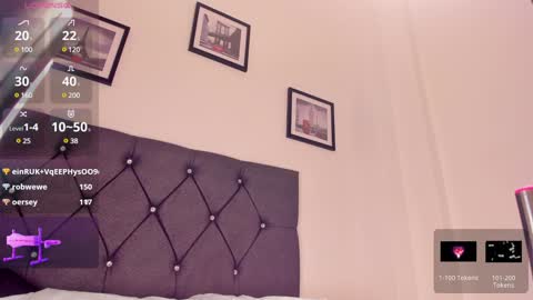 Snapshot of nicol_gil01 chatting on 12.19.24 Nicol online show from 12.19.24