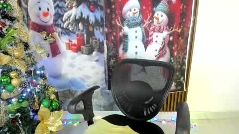 Nicol sanchez online show from 11.30.25