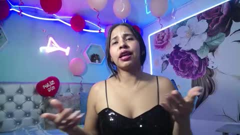 nicol_ross19 online show from 02.16.26