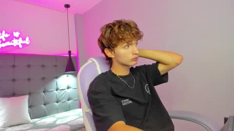 Snapshot of nicolasferrer18 chatting on 11.01.25 nicolasferrer18 online show from 11.01.25