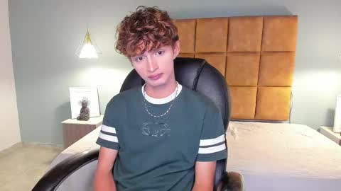 Snapshot of nicolasferrer18 chatting on 11.13.25 nicolasferrer18 online show from 11.13.25