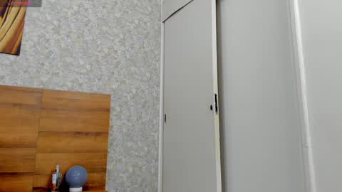 Nicolas online show from 12.17.24