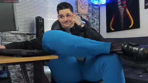 Snapshot of nicolass_fellener chatting on 07.11.26 Nicolas Fellener online show from 07.11.26