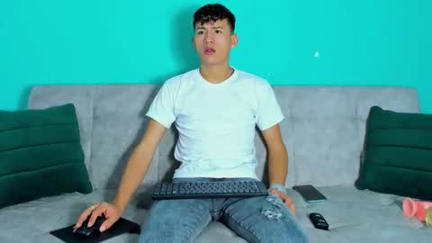 nicolastorres__ online show from 11.22.25