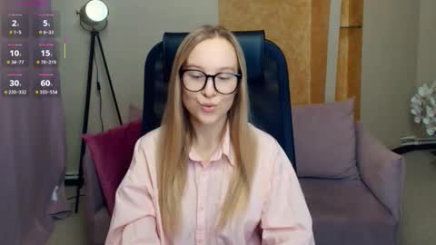 Nicoletta online show from 12.13.25