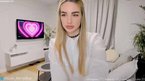 Nicole online show from 11.07.25