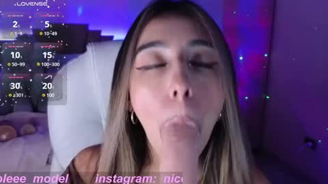 Snapshot of nicole_edwards chatting on 03.03.25 Nicole online show from 03.03.25