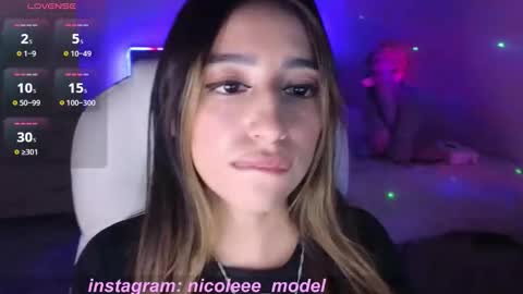 Snapshot of nicole_edwards chatting on 09.17.25 Nicole online show from 09.17.25