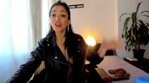 Nicole online show from 01.18.25