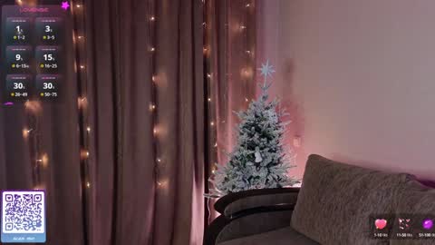 Snapshot of nicole_w00 chatting on 01.19.25 Nicole online show from 01.19.25