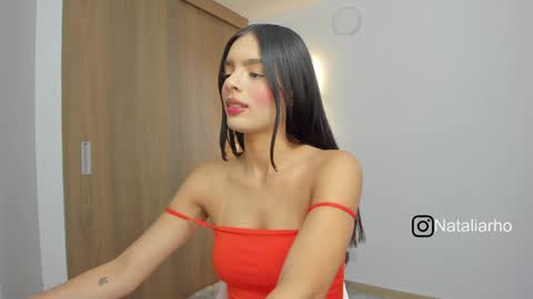 Snapshot of nicole_whitee chatting on 01.21.25 N A T A L I A online show from 01.21.25