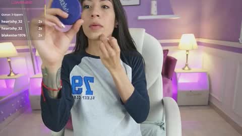 Nicole Crawft online show from 10.06.25