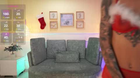 Nicole Crawft online show from 12.02.25