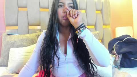 Snapshot of nicolee_fisherr chatting on 04.10.26 nicolee_fisherr online show from 04.10.26