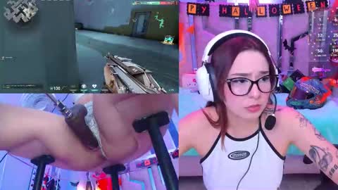 Snapshot of nicoleferrel chatting on 10.24.25 Nicole online show from 10.24.25