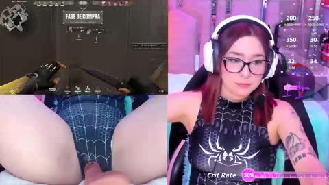 Snapshot of nicoleferrel chatting on 10.27.25 Nicole online show from 10.27.25