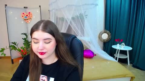 nicolefoxery online show from 02.17.25