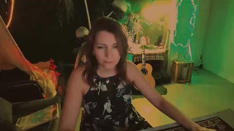 nicolehits online show from 12.13.25