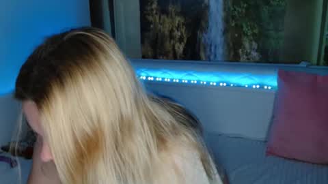 Snapshot of nicolelinharts chatting on 10.10.25 Birthday online show from 10.10.25